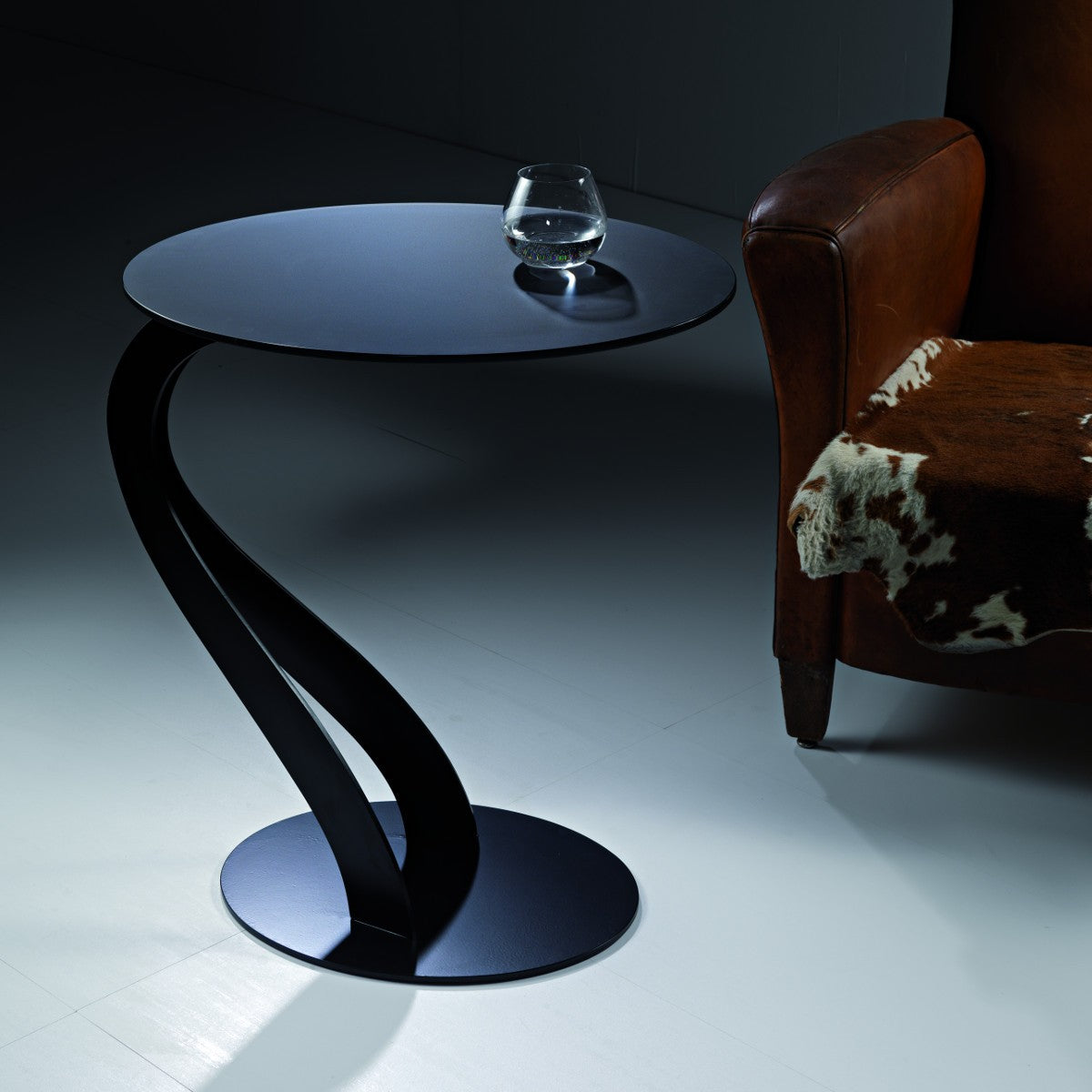 Tavolino da salotto lato divano in acciaio e vetro Heron