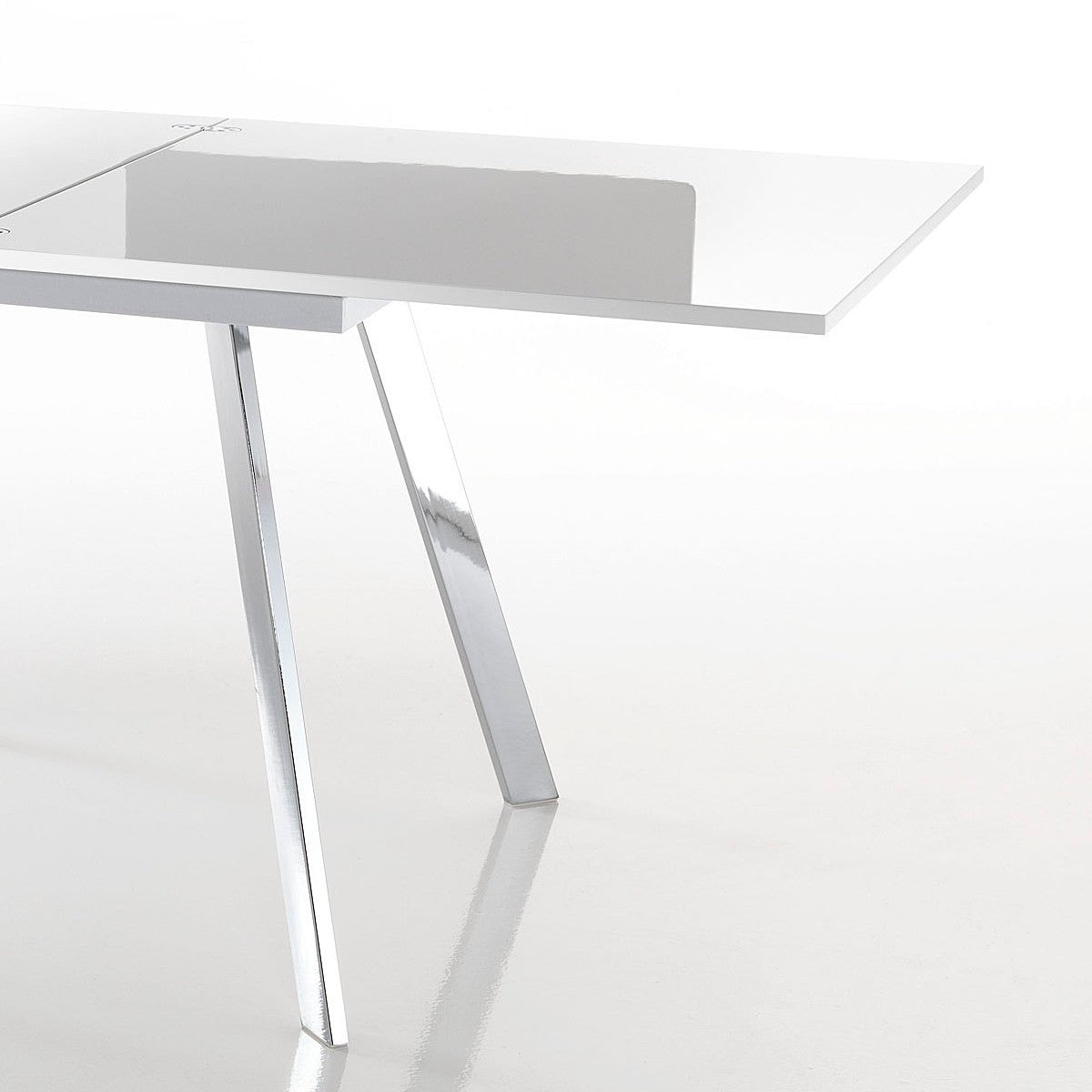 Tavolo quadrato allungabile a libro con gambe in metallo e piano in MDF fino a 170 cm Dabol