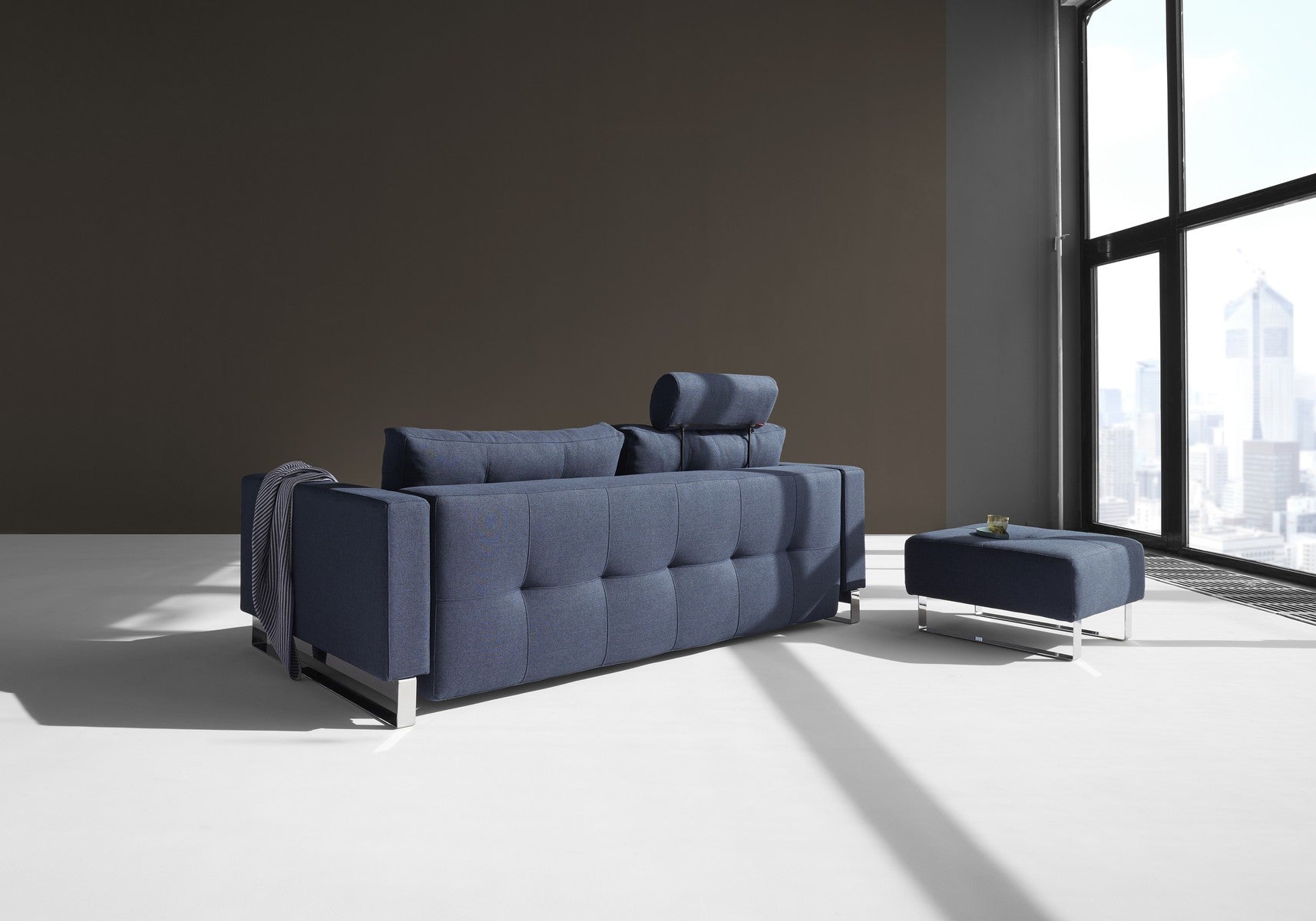 Divano letto matrimoniale con braccioli materasso a molle Cassius