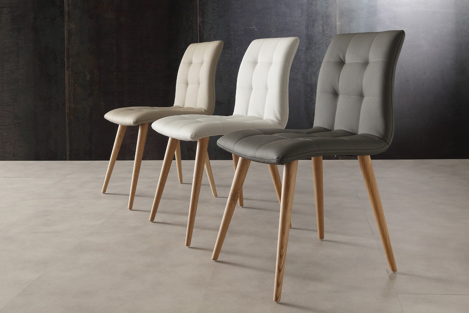 Sedie da cucina in legno ed ecopelle Konnor