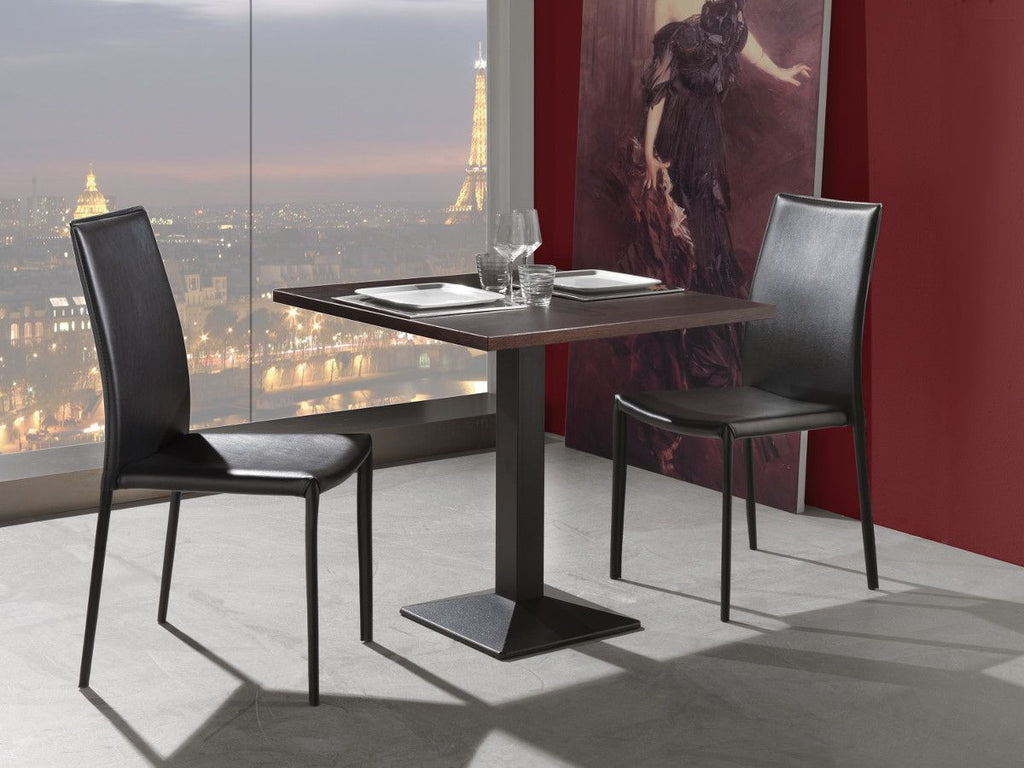 Sedie impilabili in similcuoio e metallo Zalia