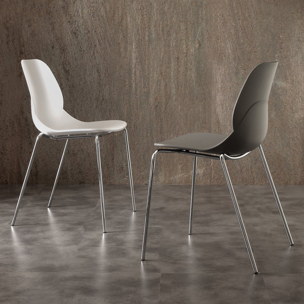 Sedie impilabili in polipropilene e metallo Tessi