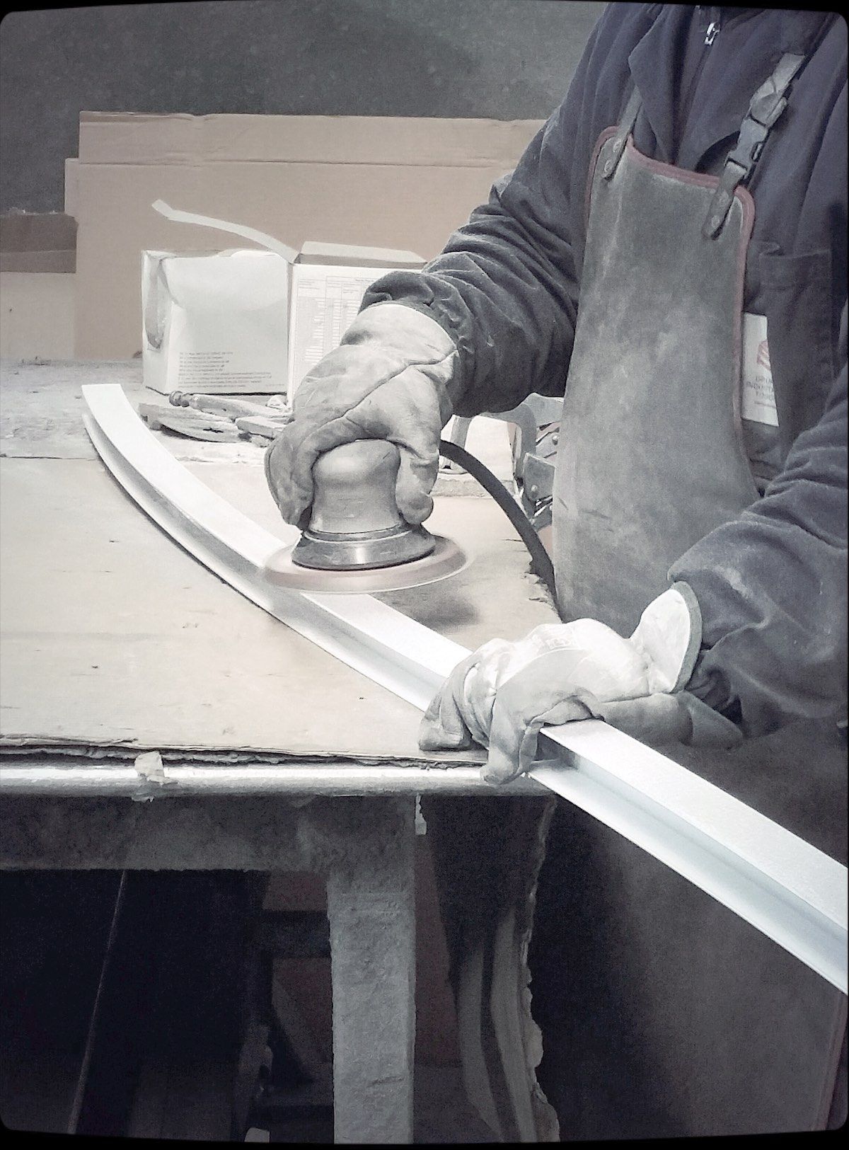 Lampadario a sospensione Curve a LED in alluminio