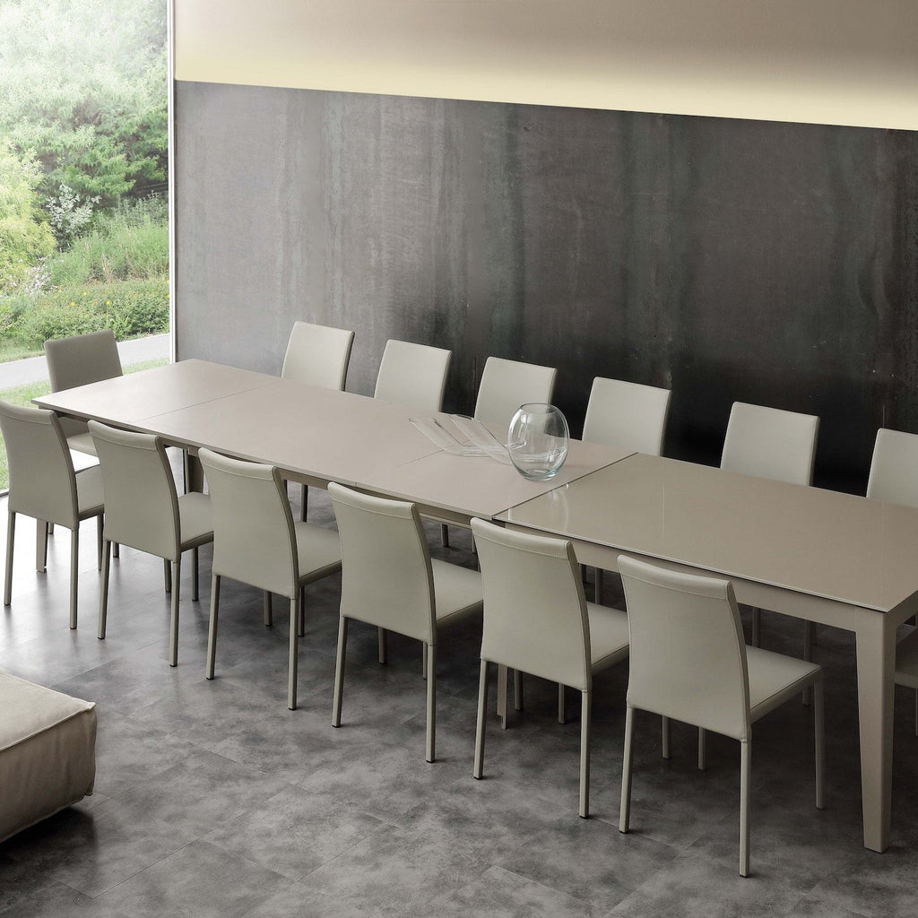 Tavolo allungabile Esko in vetro fino a 380 cm