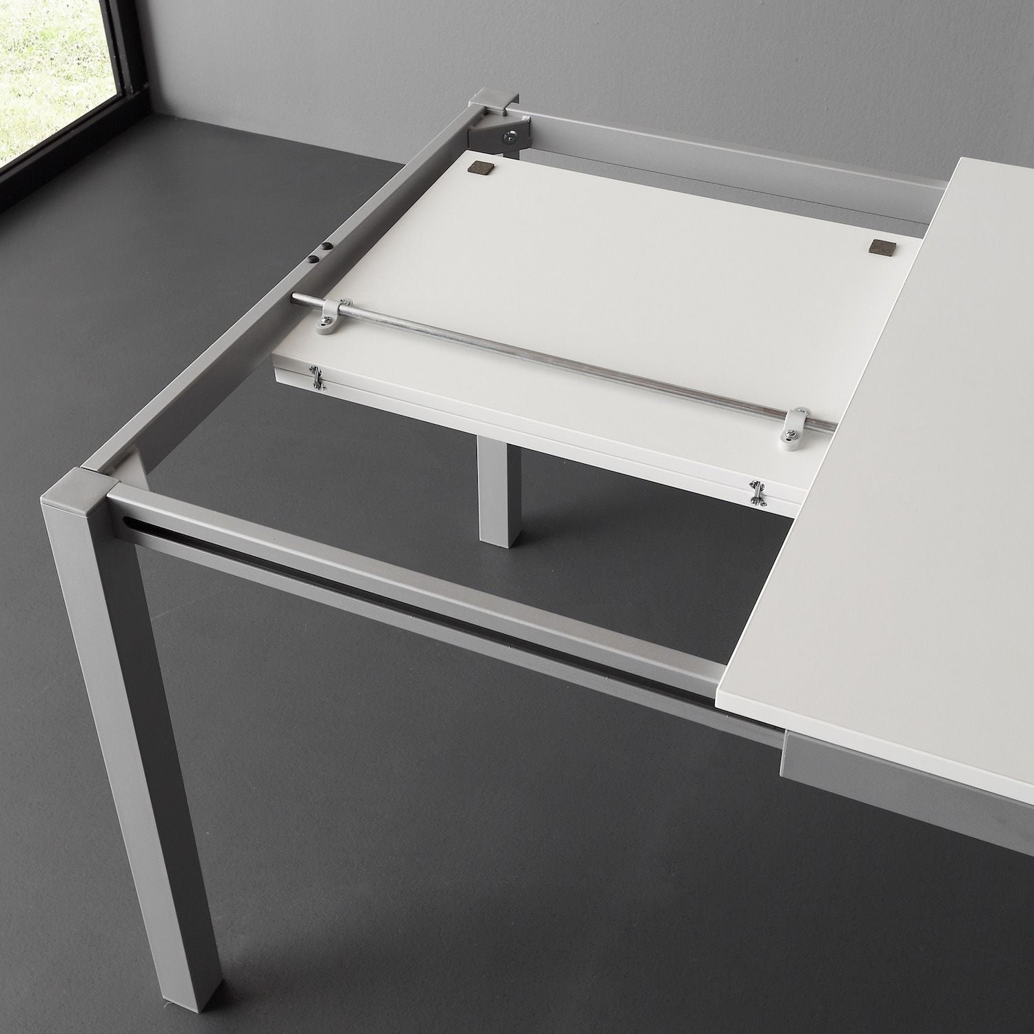 Tavolo quadrato allungabile in metallo e nobilitato Felix QD