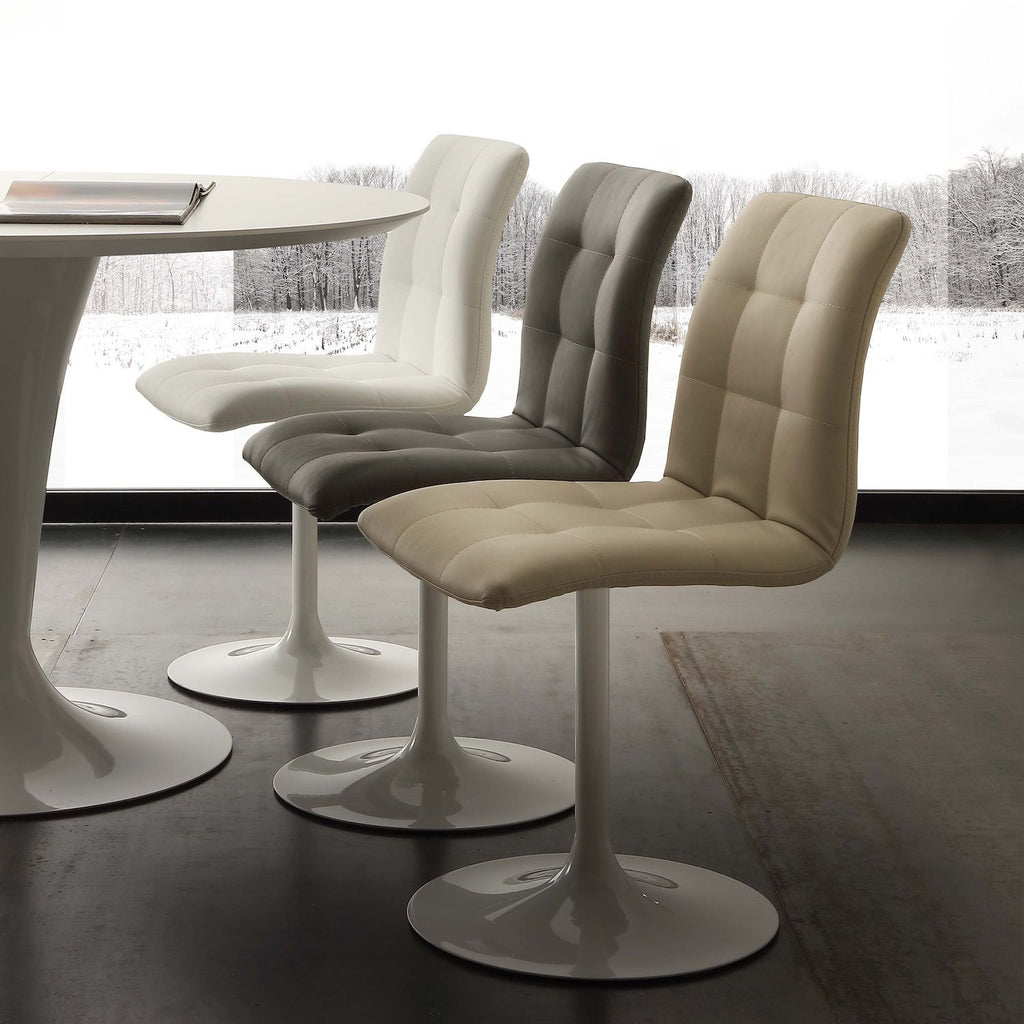 Poltroncina design moderno Veikko per sala pranzo