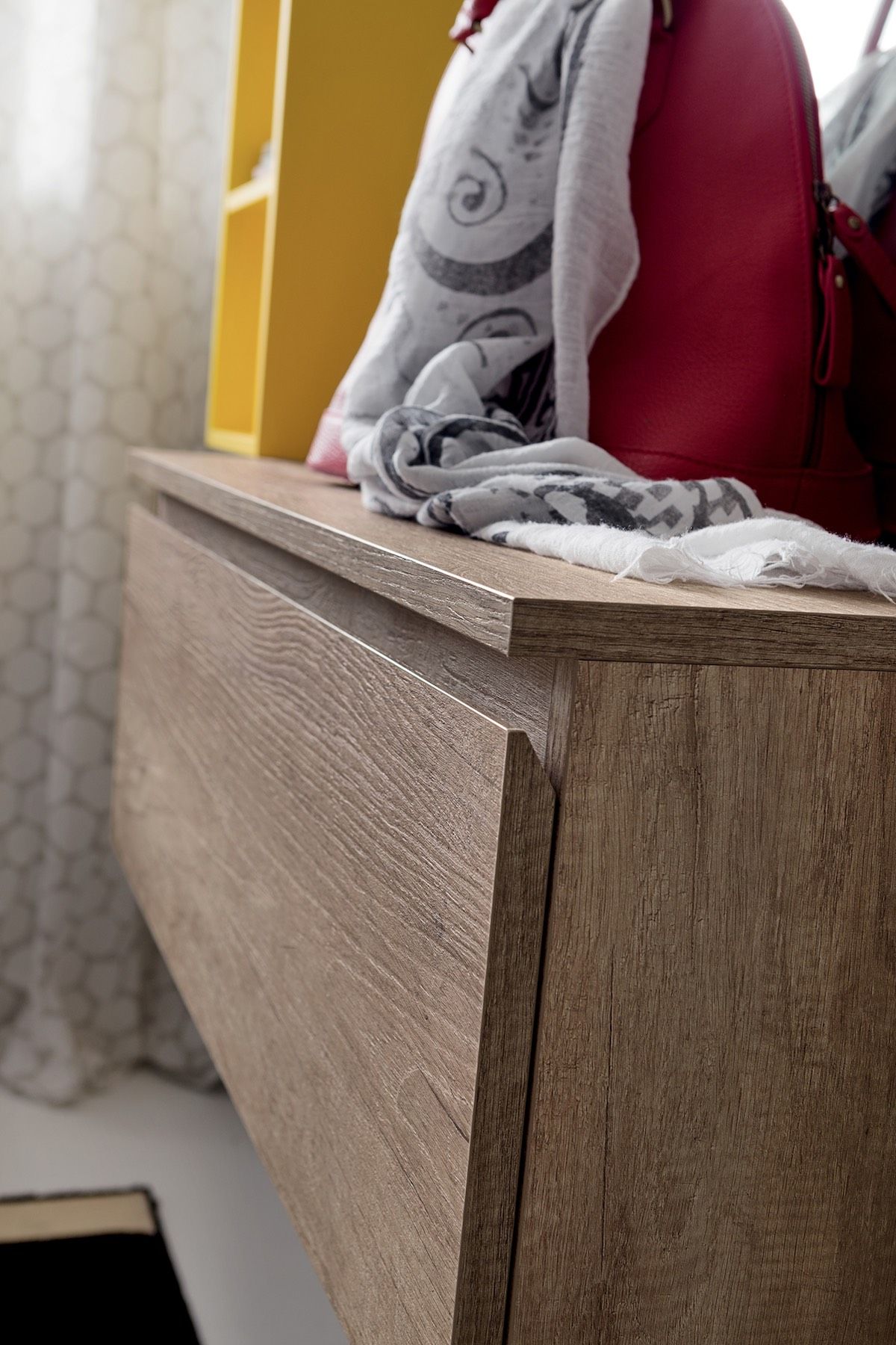 Mobili da ingresso sospesi con specchio design moderno Eloise 4