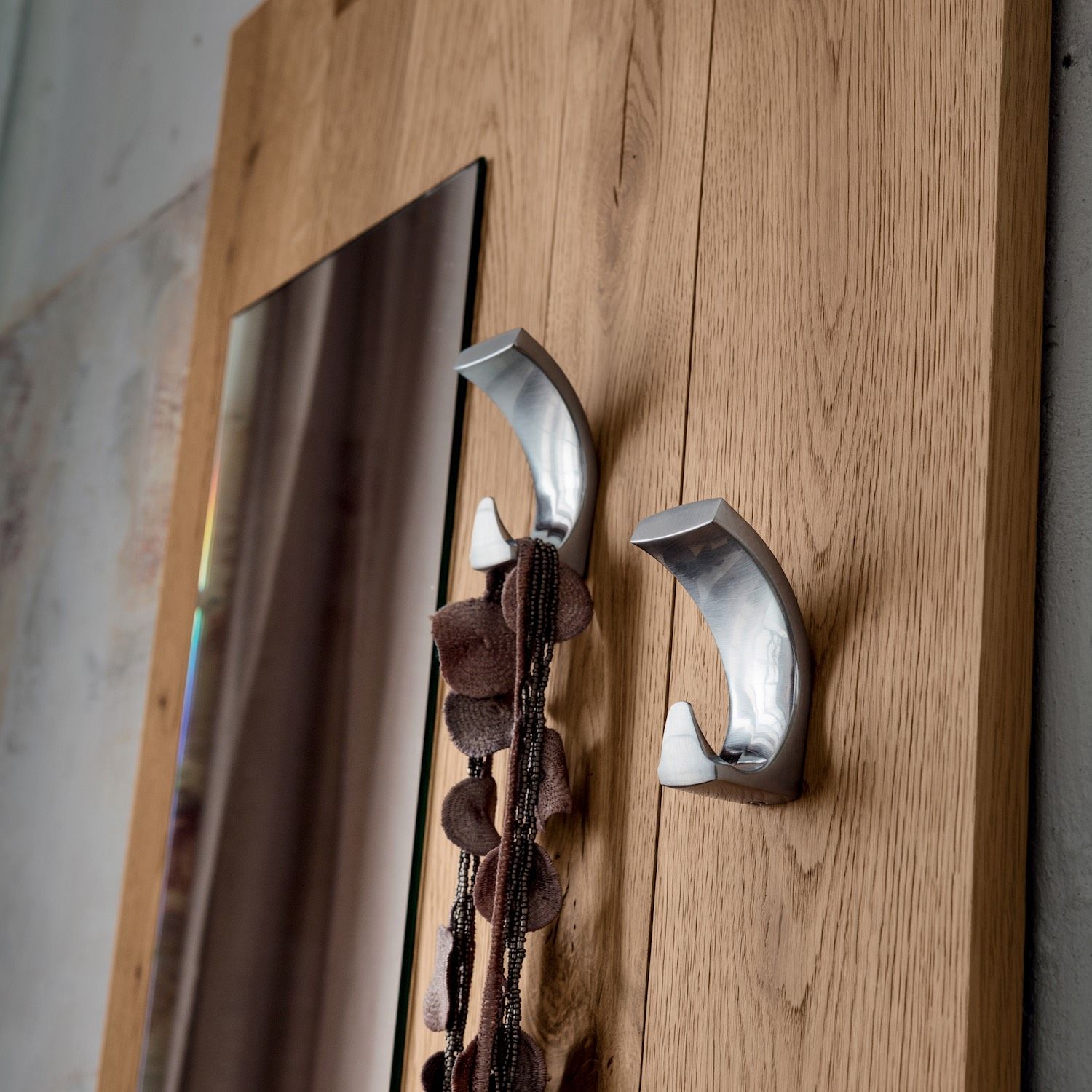 Specchio da ingresso in legno massello design moderno Elias 2