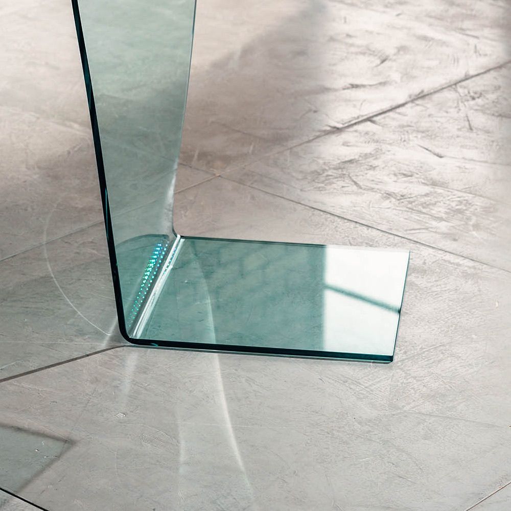 Tavolino lato divano in vetro curvato Sabine