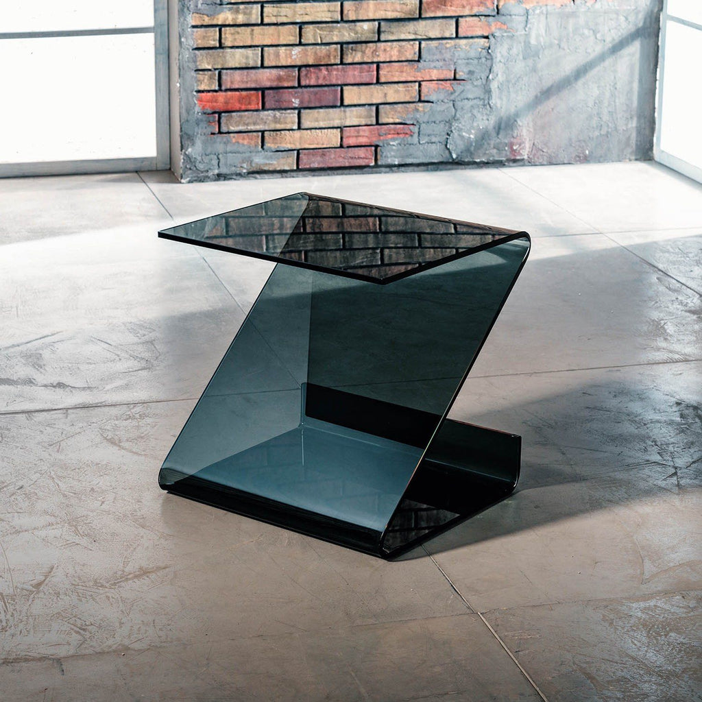 Tavolino lato divano in vetro curvato Bram Fumè