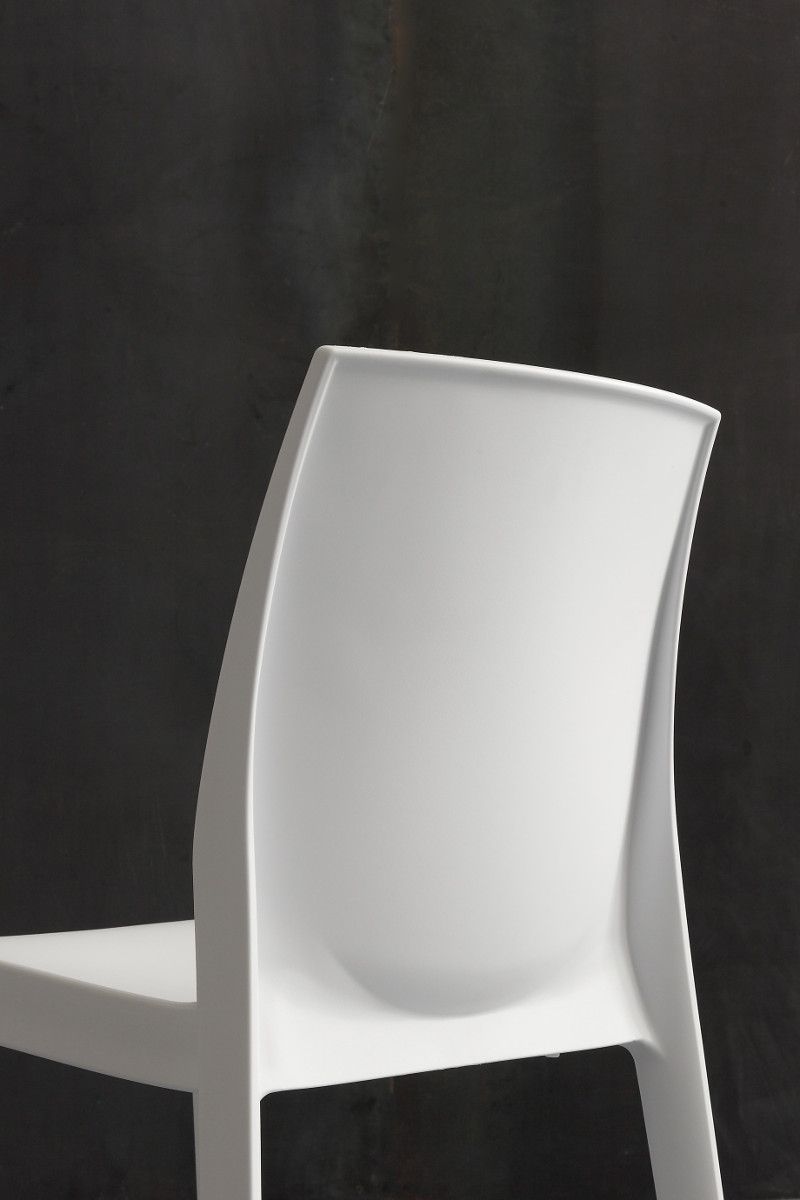 Sedie polipropilene impilabili da interni ed esterni Pelagia