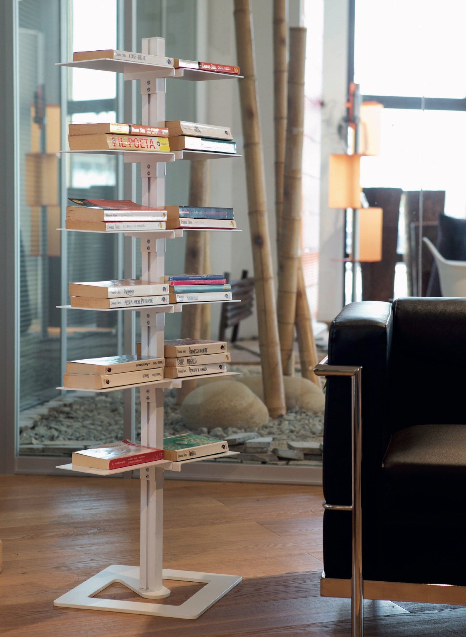 Libreria verticale autoportante design Dotto