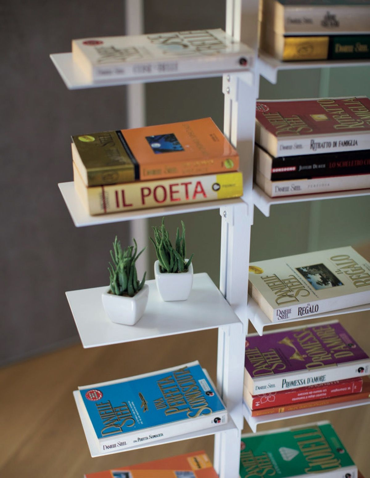 Libreria verticale autoportante design Dotto