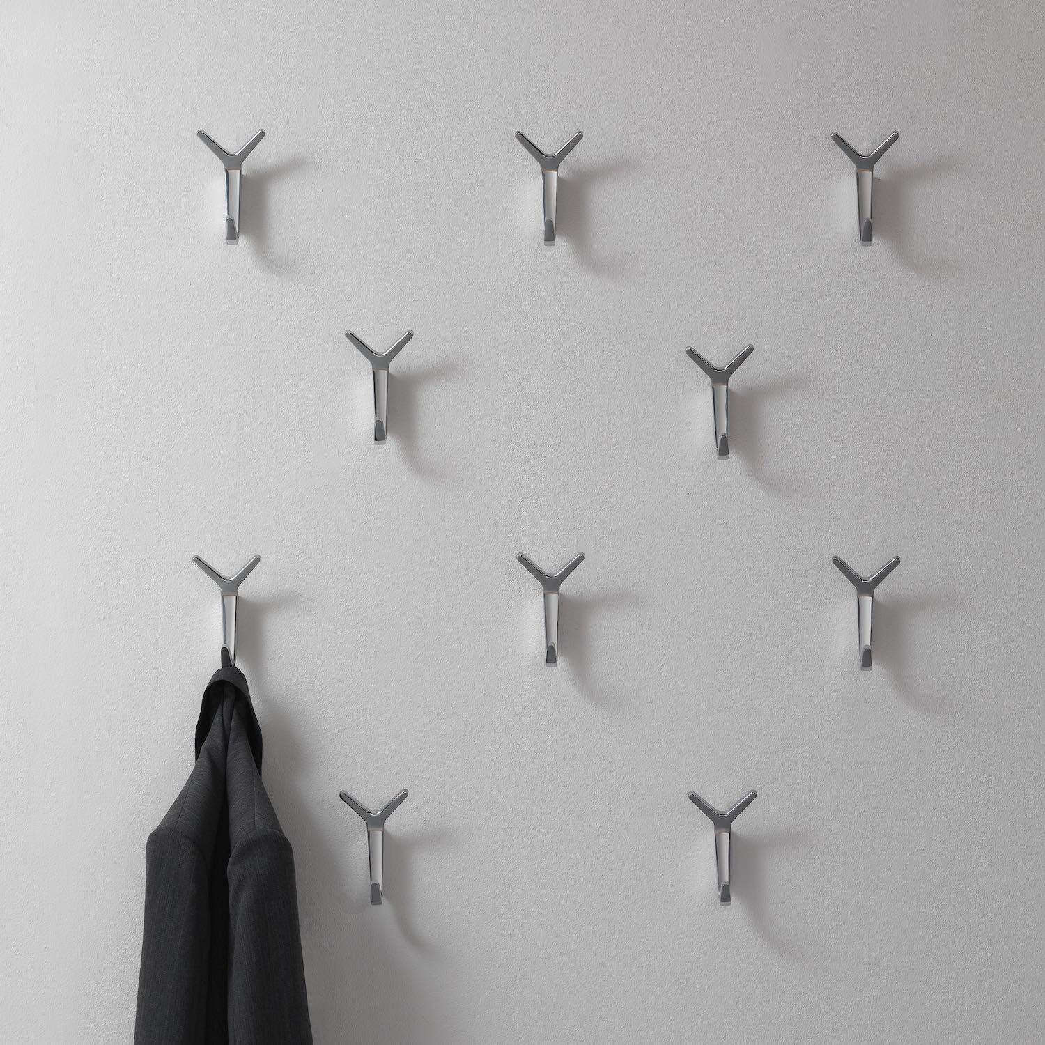 Set 4 ganci appendiabito da parete in alluminio lucido Ellis