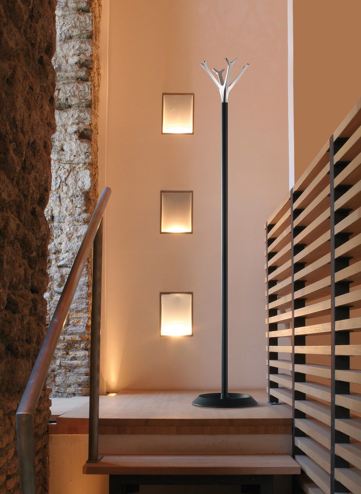 Appendiabiti da terra design per ingresso in acciaio Ellis