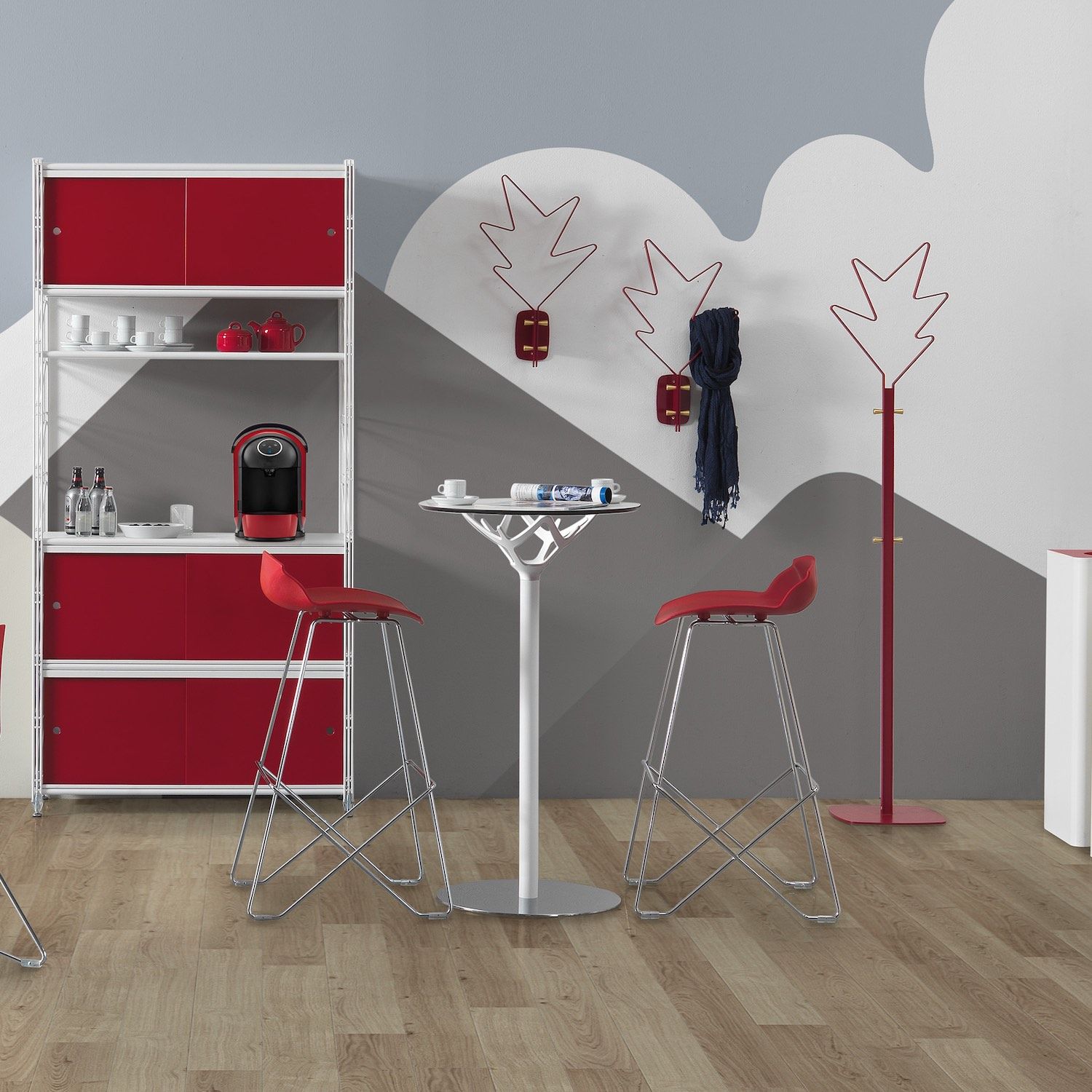 Appendiabiti da terra design a forma di albero in acciaio Comet