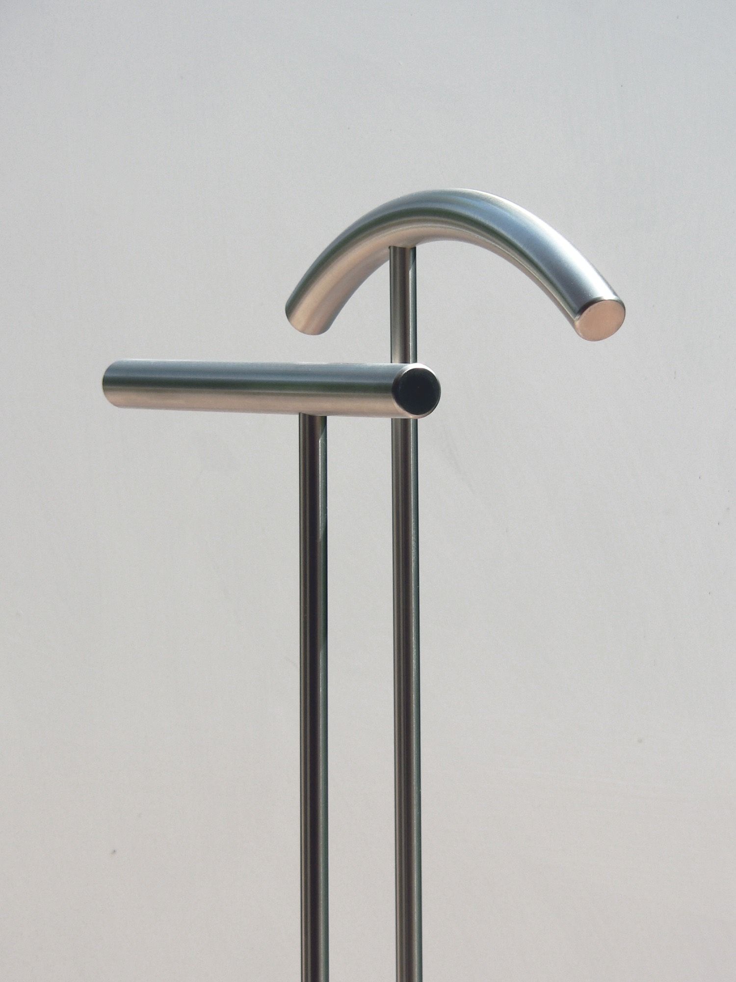 Servomuto design moderno in acciaio per camera da letto Forms