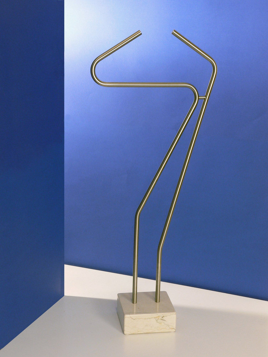 Indossatore da camera in acciaio inossidabile e marmo Jordon