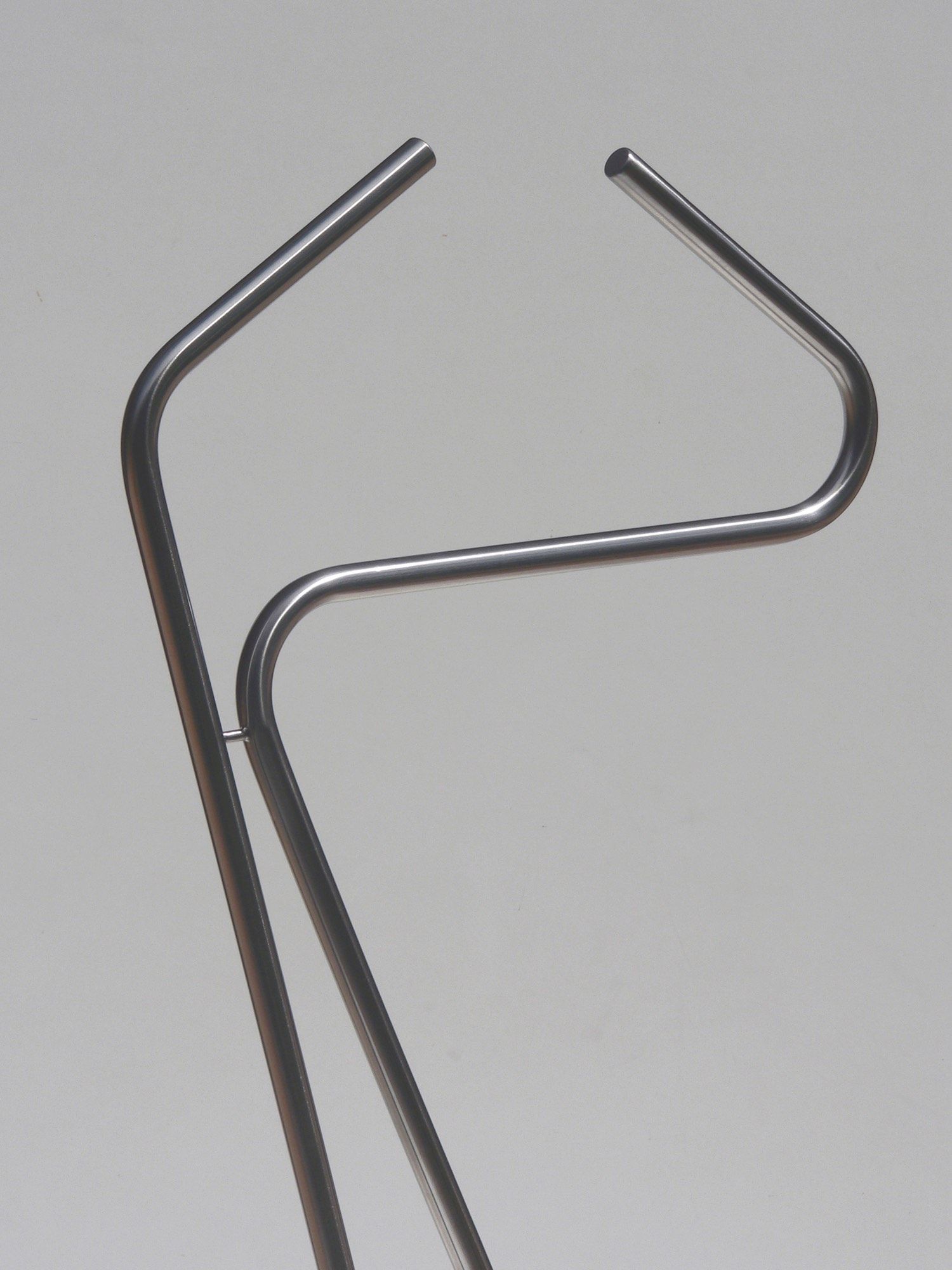 Indossatore da camera in acciaio inossidabile e marmo Jordon