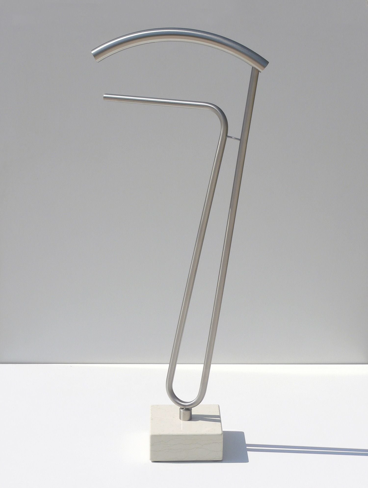 Portabiti da camera moderno in acciaio e marmo Byron