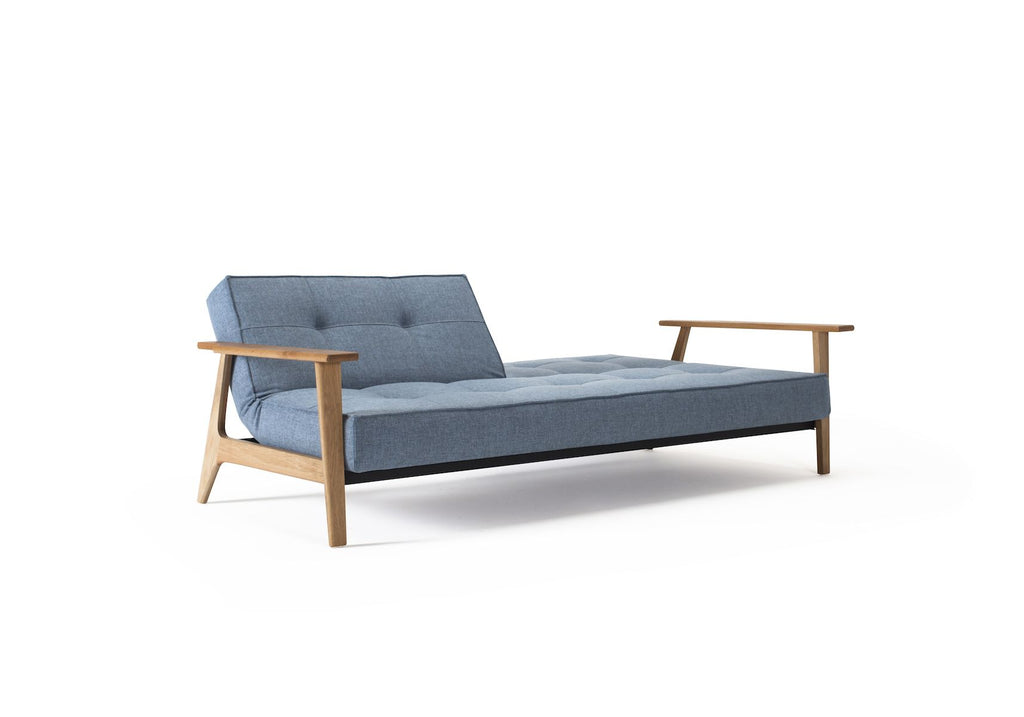 Divano letto con braccioli in legno e materasso a molle SplitBack Frej - 525 Mixed Dance Light Blue