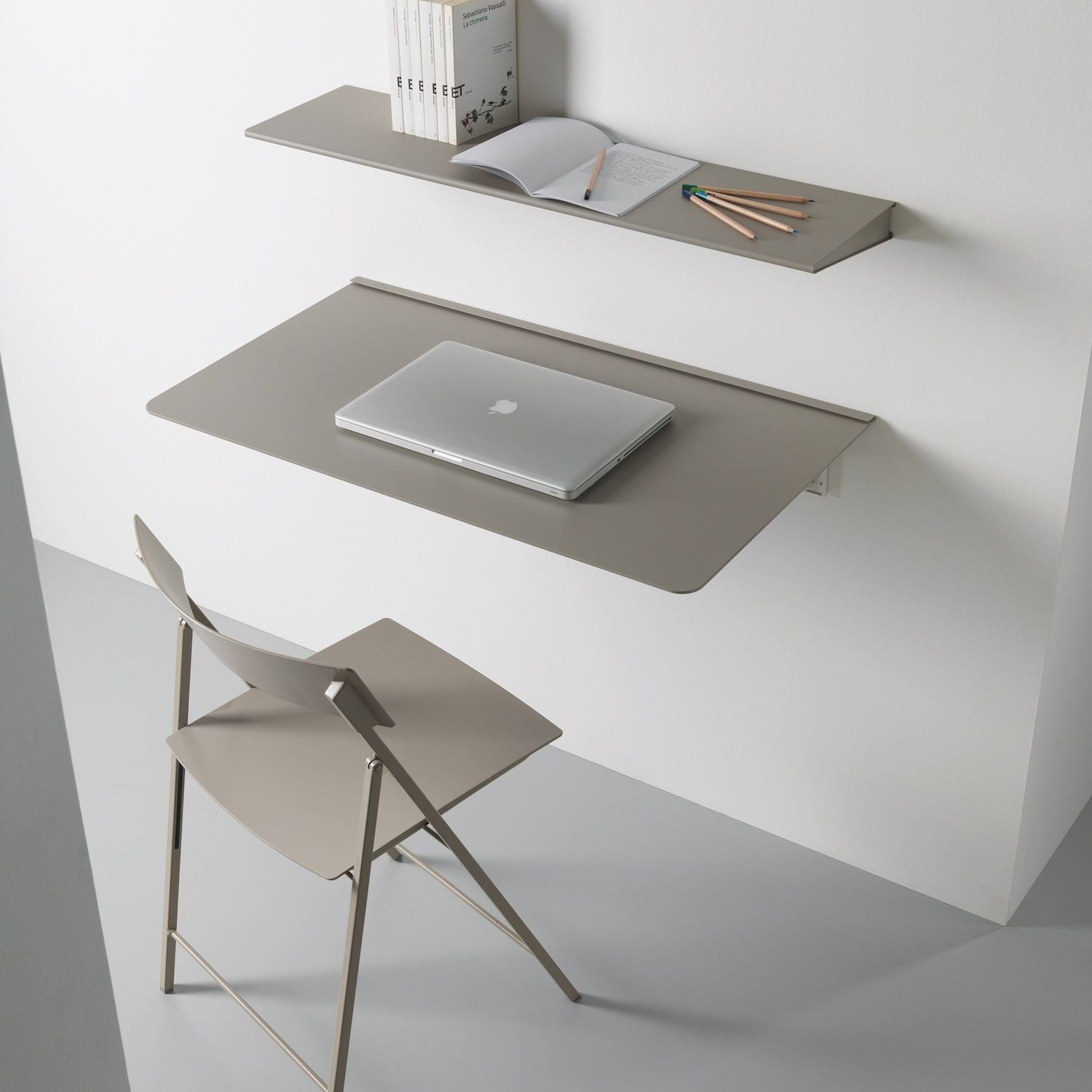 Scrivania a scomparsa richiudibile a muro in alluminio Turing
