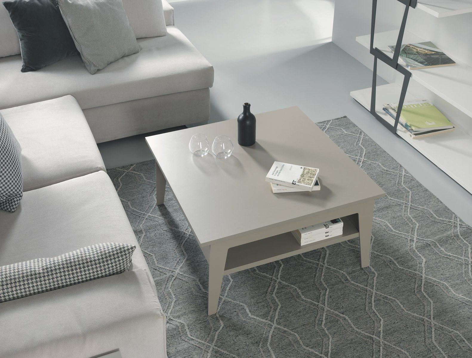 Tavolino da salotto con piano alzabile e contenitore Mintar