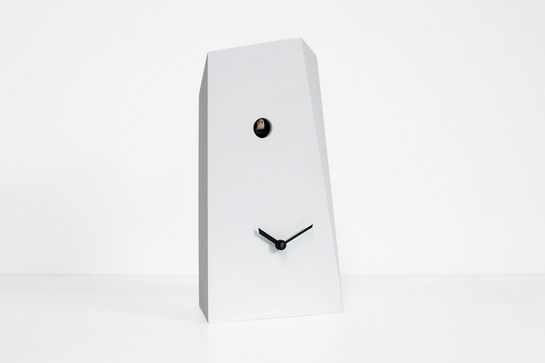 Orologio a cucù moderno Monolith