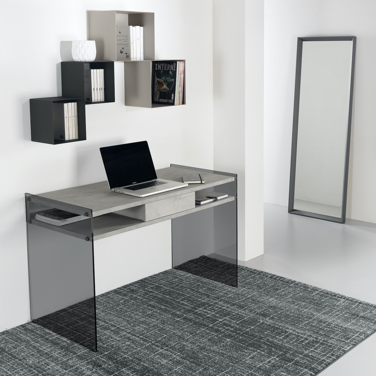 Scrivania design in vetro e laminato Patrik