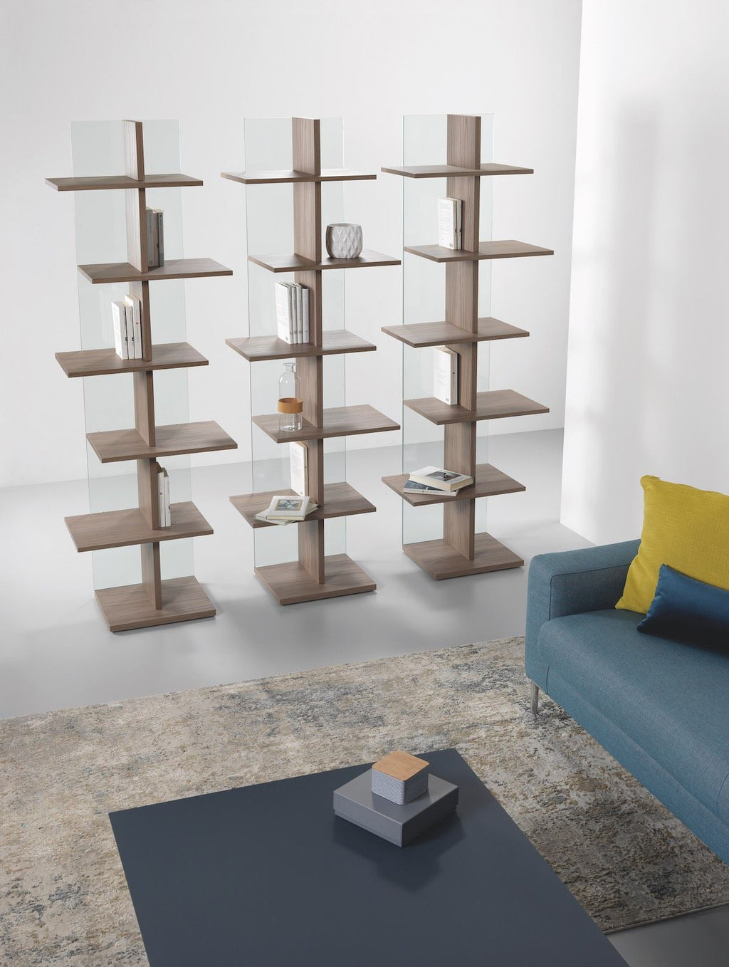 Libreria a colonna in vetro e legno Laddy