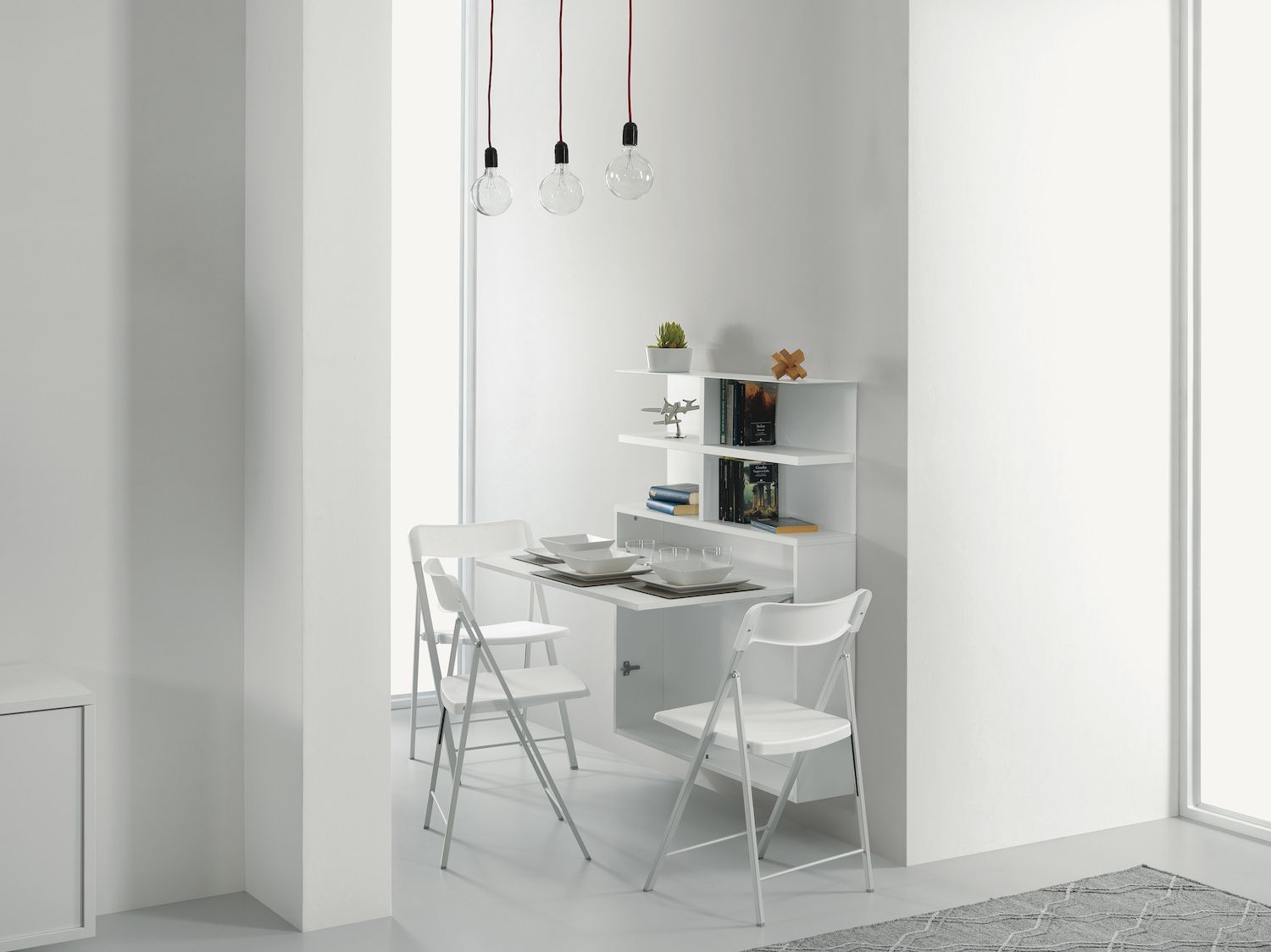 Scrivania a scomparsa con libreria e sedie pieghevoli Jacob