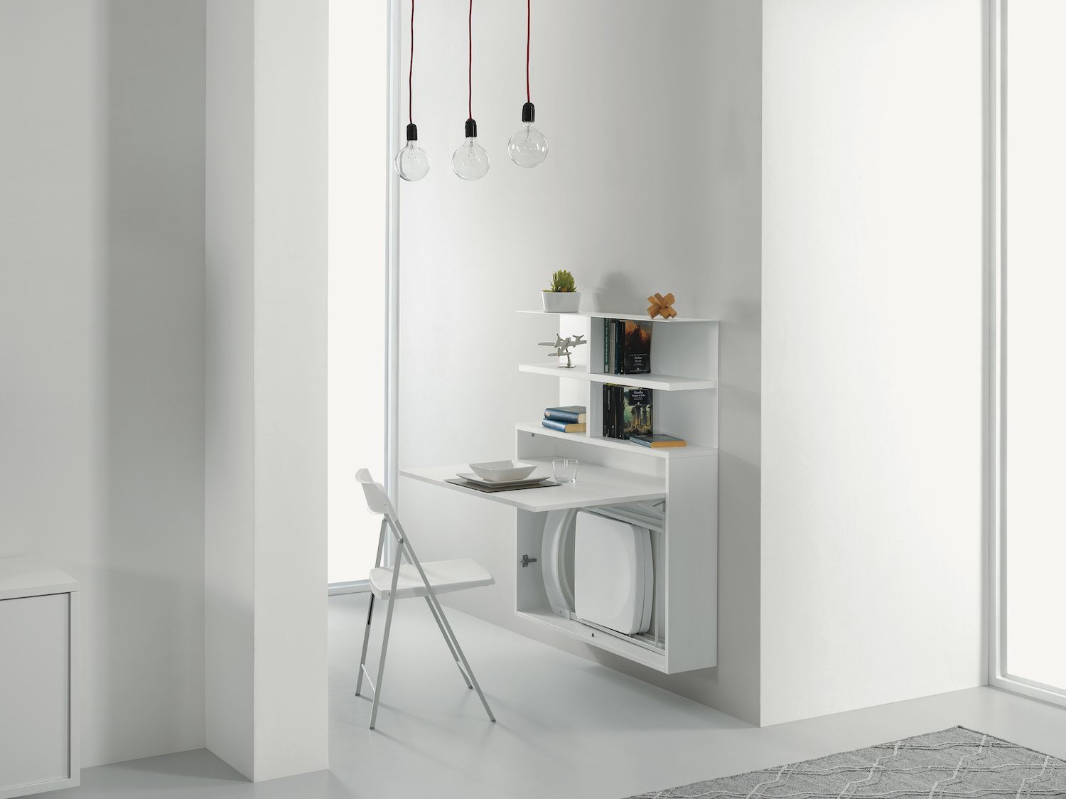 Scrivania a scomparsa con libreria e sedie pieghevoli Jacob