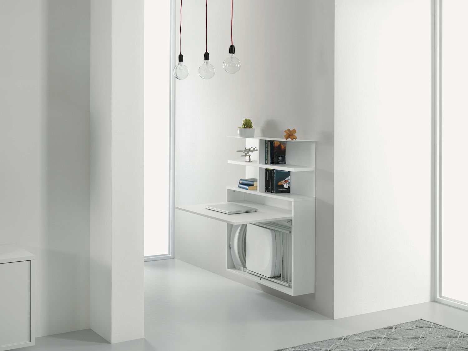 Scrivania a scomparsa con libreria e sedie pieghevoli Jacob