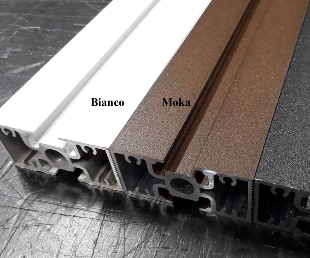 Libreria verticale da parete in metallo Dotto