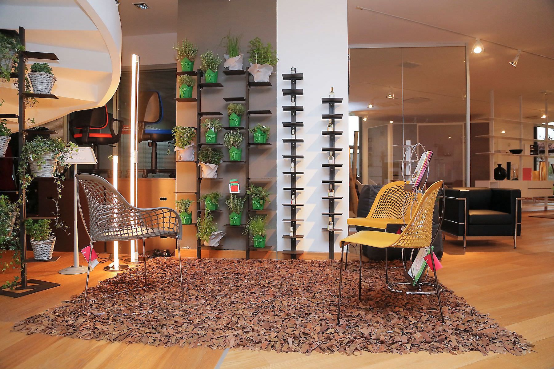 Portavasi da interno verticale a parete in acciaio Mr Green