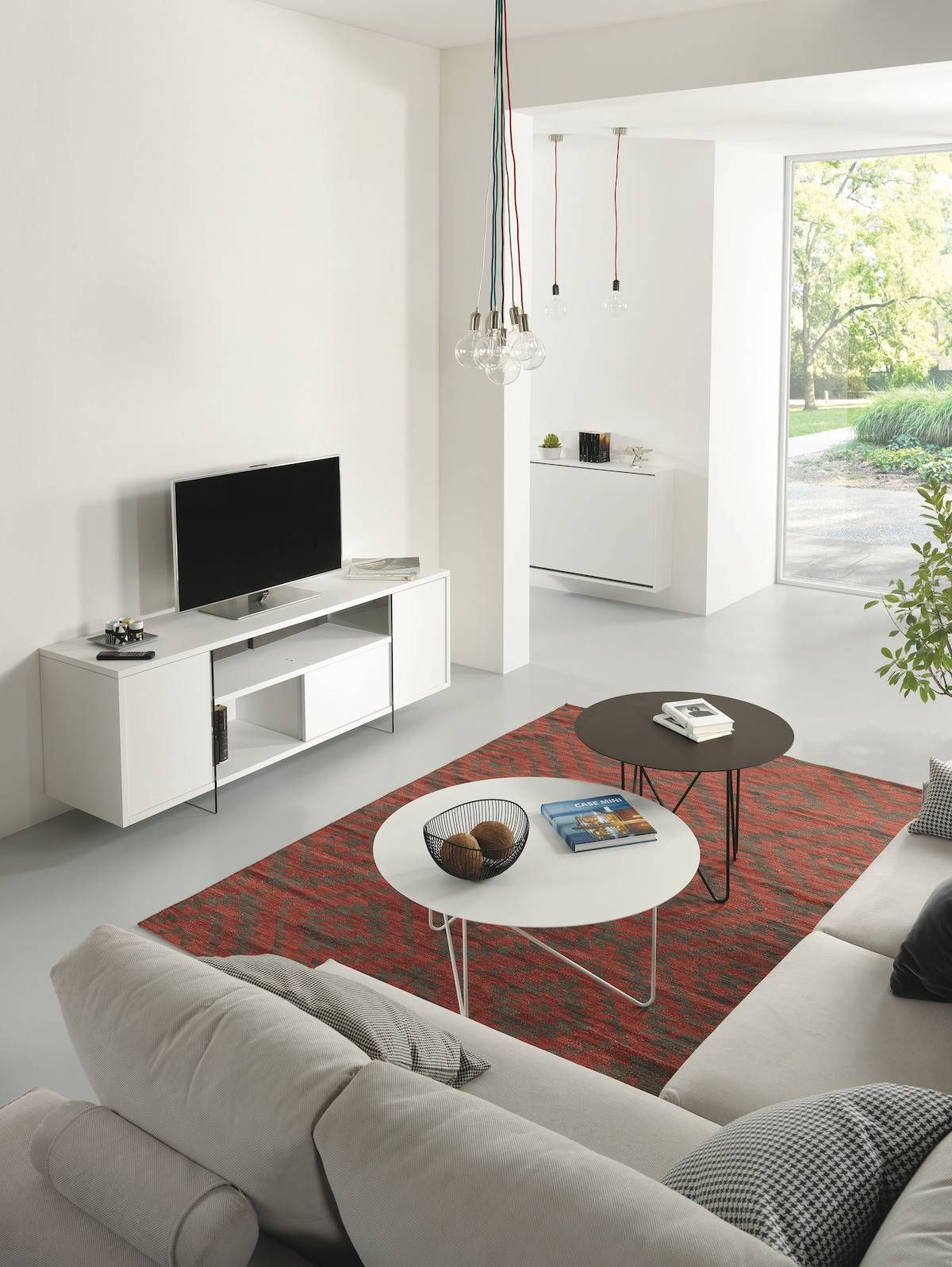 Tavolino da salotto rotondo in acciaio Kristin