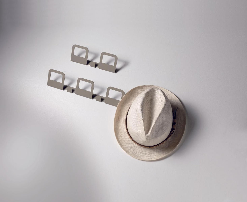 Appendiabiti da parete in acciaio design moderno Darrell