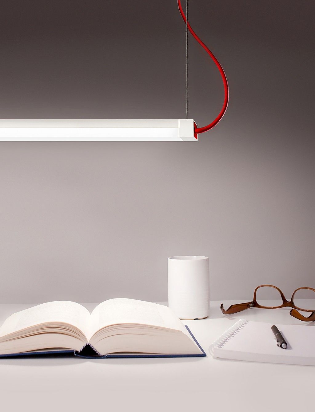 Lampadario sospensione a LED lineare Lieve