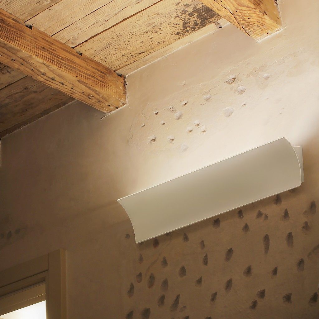 Applique design moderno da parete a LED Orizzonte