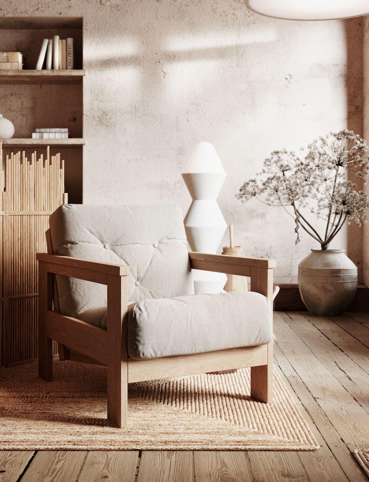 Poltrona da salotto moderna in legno massello Kolari