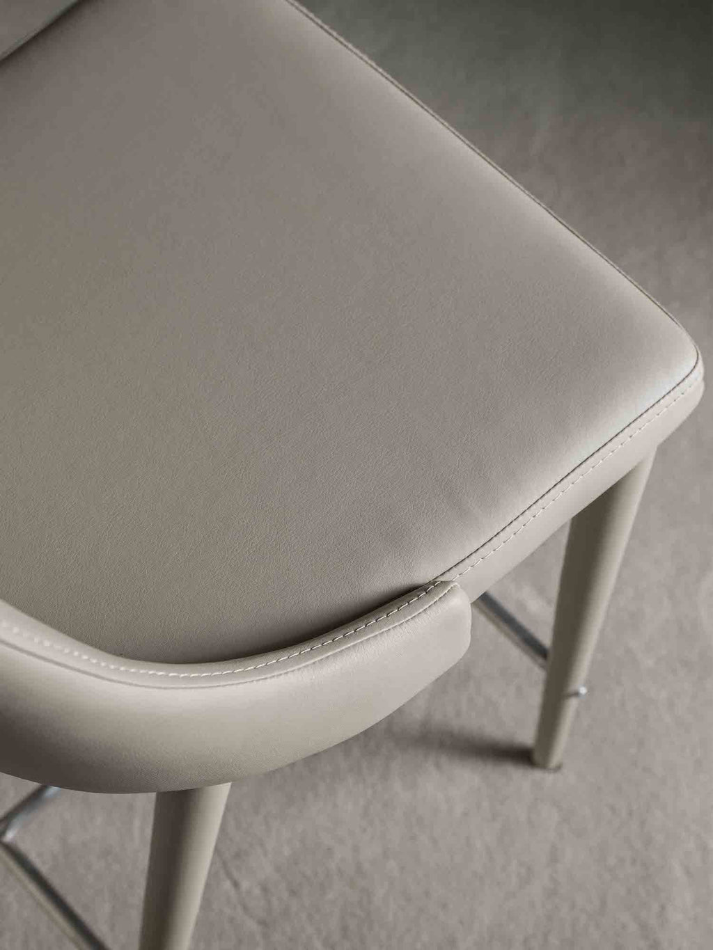 Sgabello alto design moderno Janita