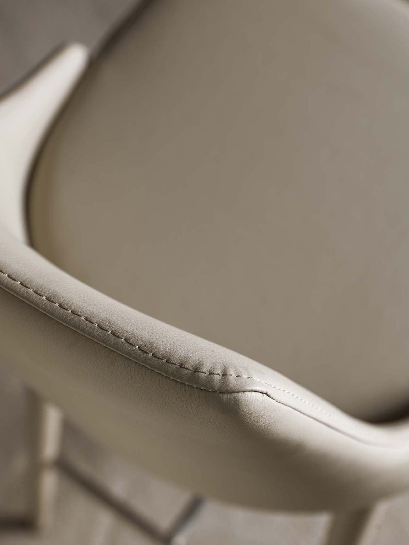 Sgabello alto design moderno Janita