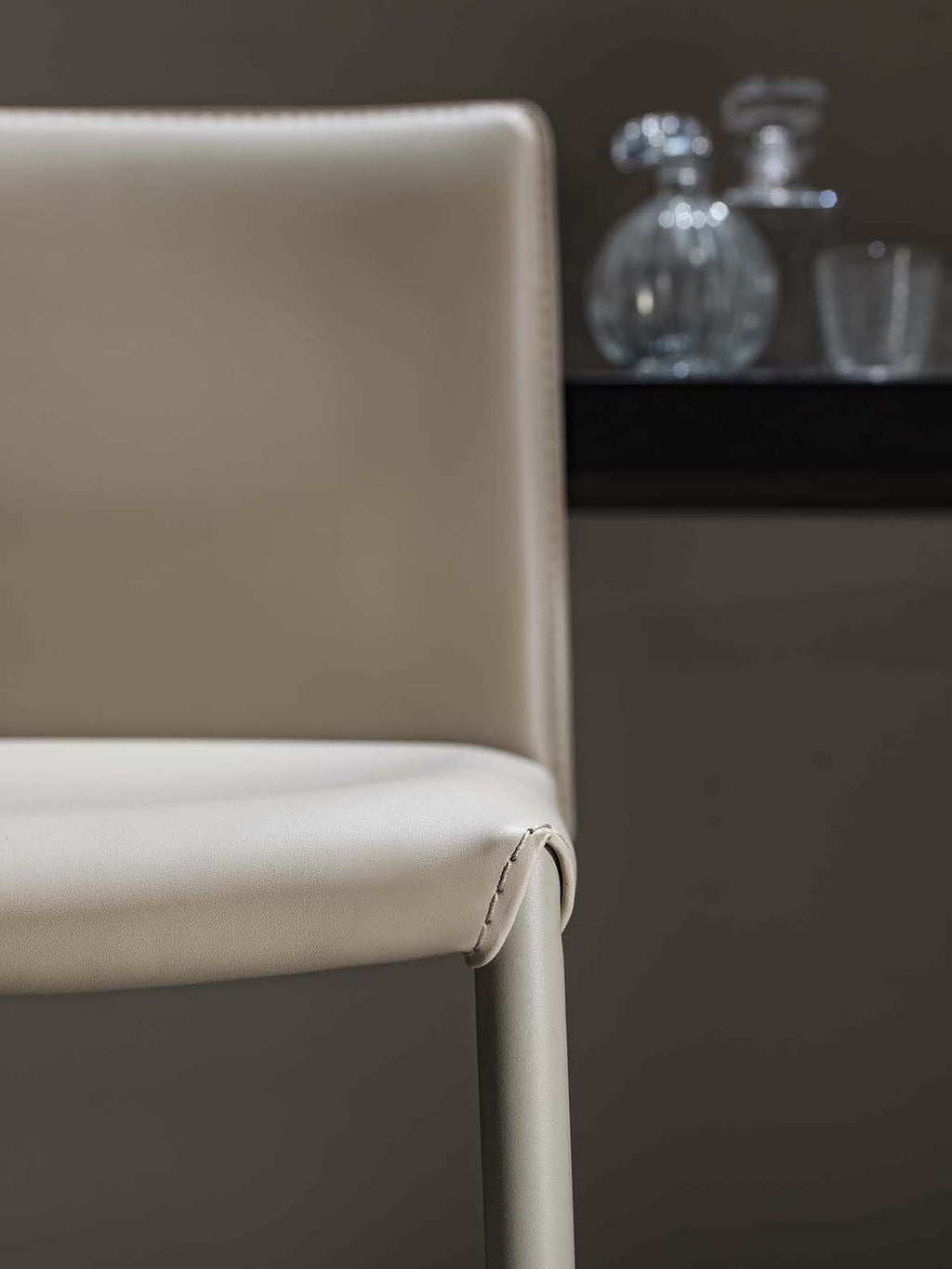 Coppia sgabelli da cucina moderni in simil cuoio Zalia