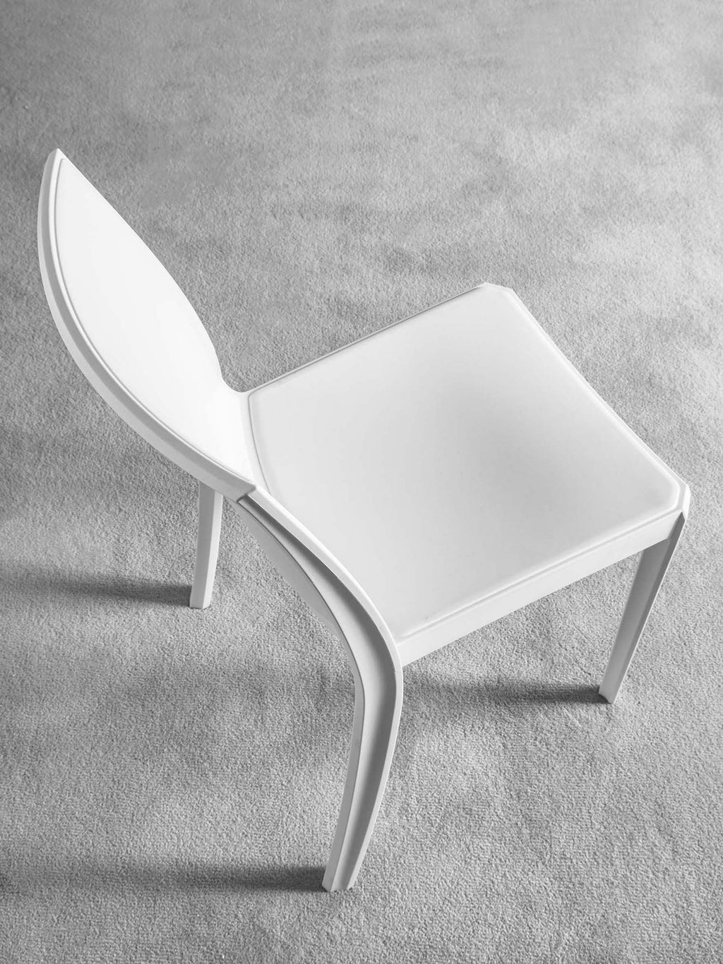 Sedie impilabili in polipropilene bianco nero o tortora Berlin