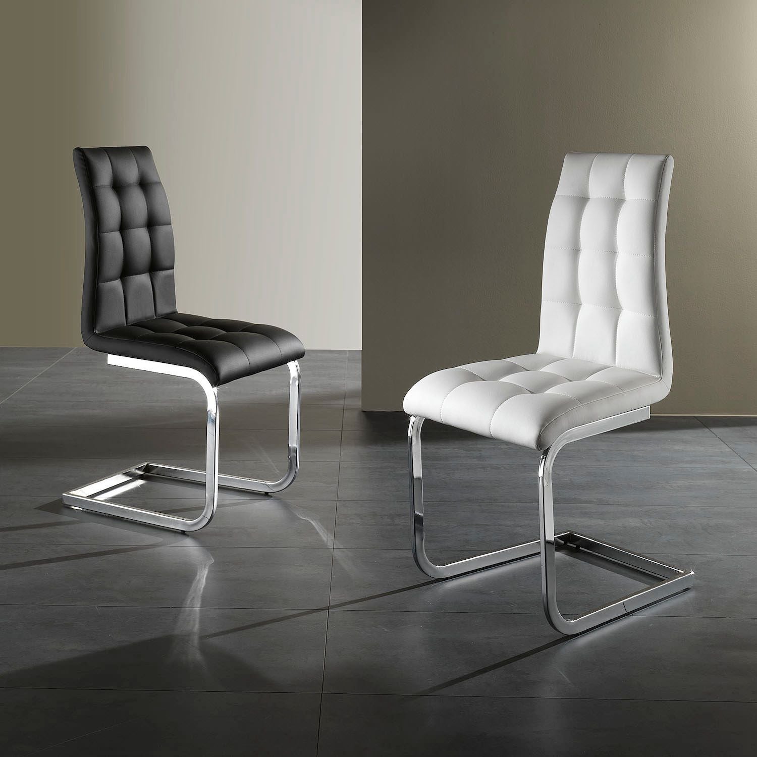 Set 4 sedie moderne in ecopelle Darlington Black