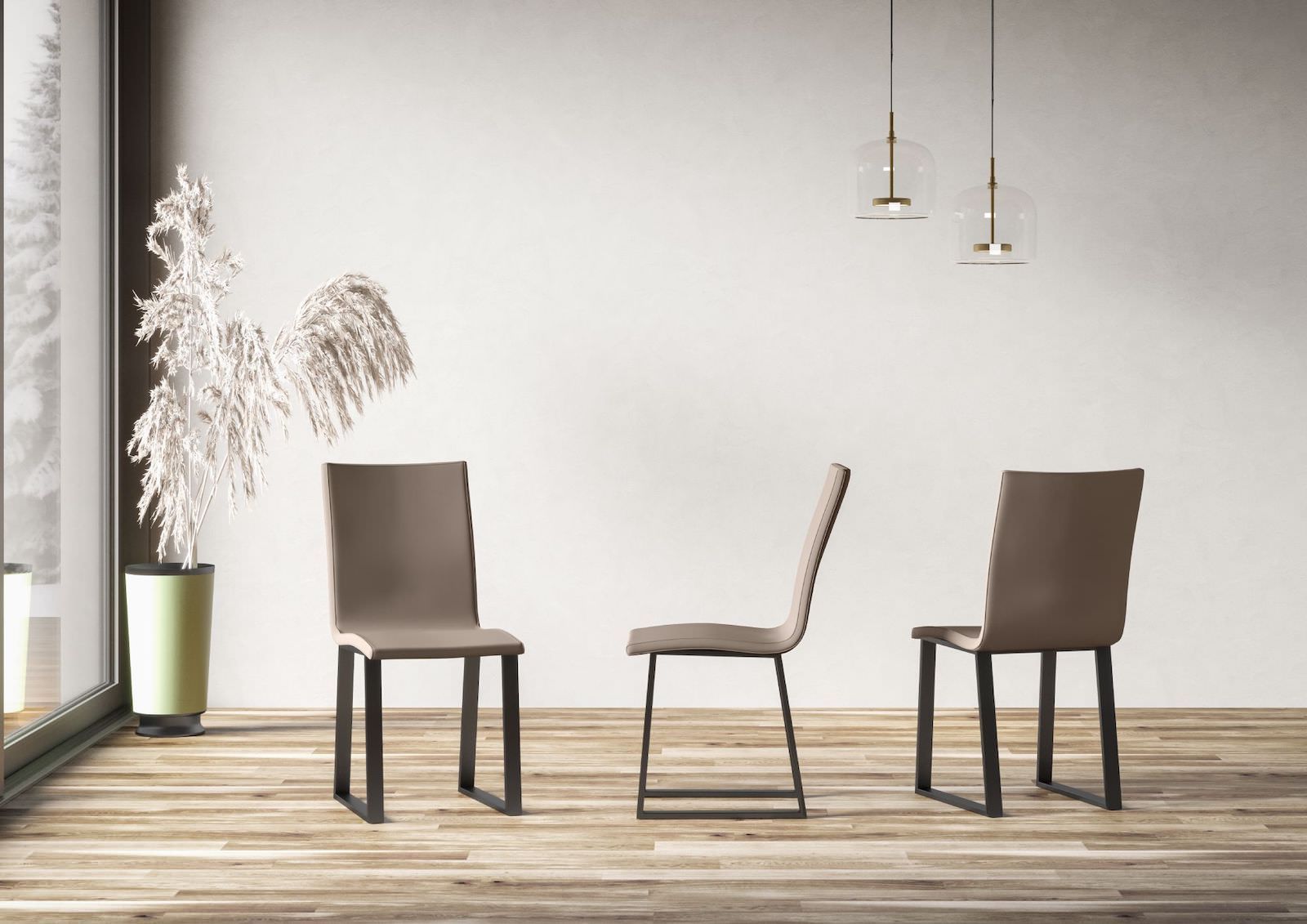 Sedia a slitta in metallo e similpelle Kenny