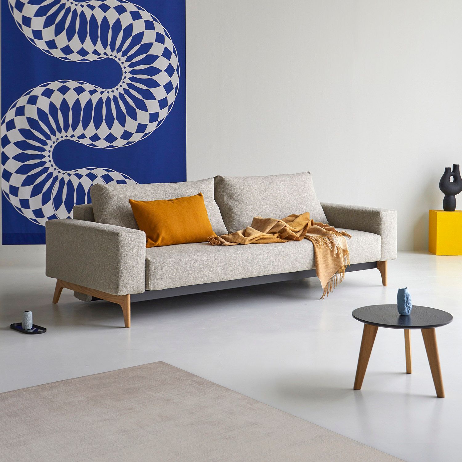 Divano letto matrimoniale con braccioli in tessuto materasso a molle Idun