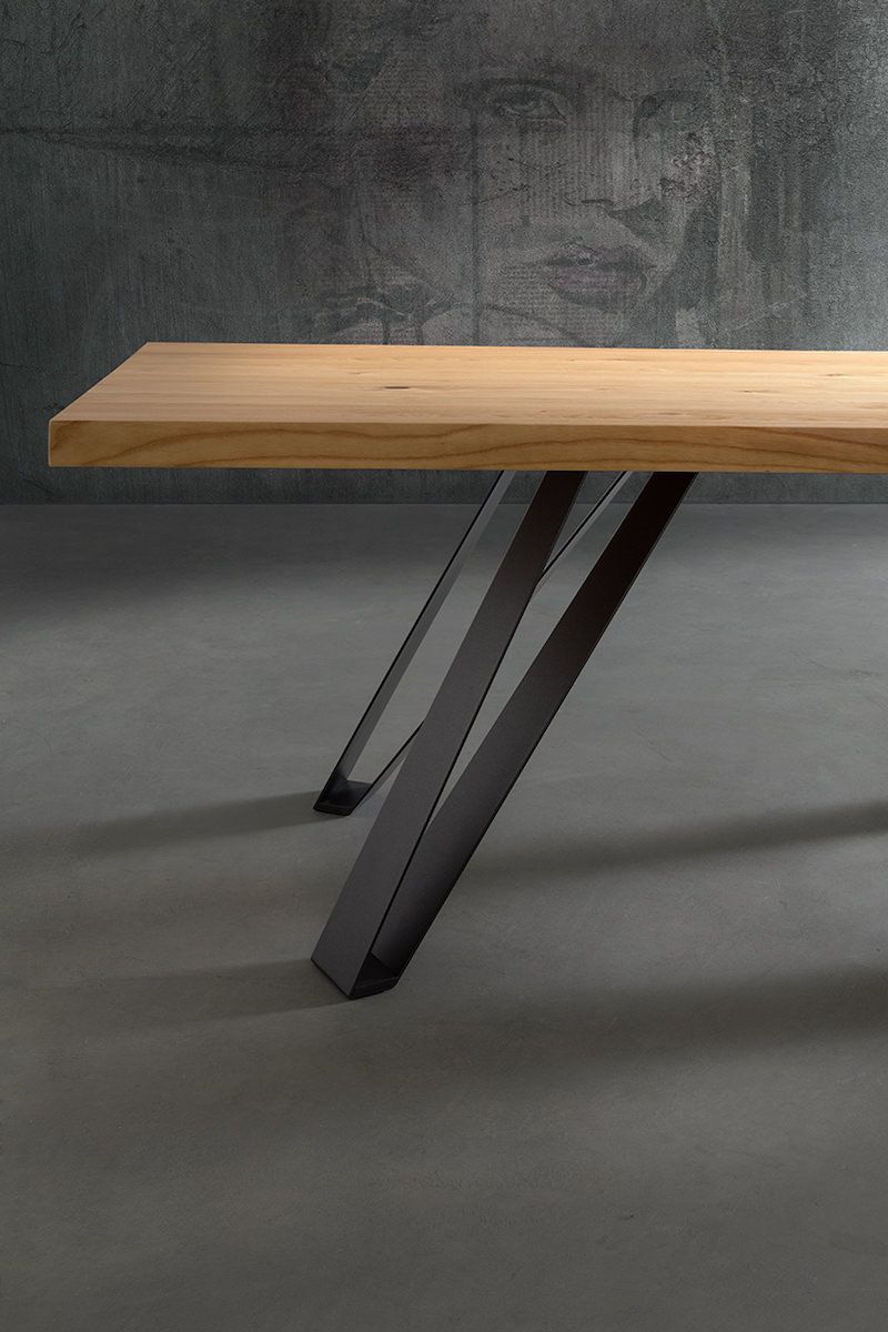 Tavolo da pranzo fisso con piano in legno Sanders Wood