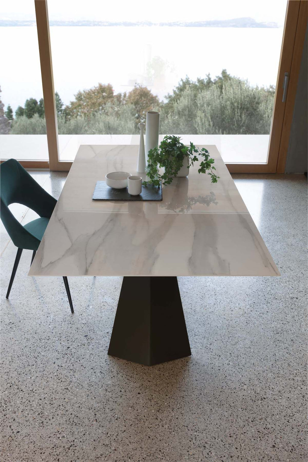 Tavolo da pranzo con piano in ceramica Kenton Rectangular