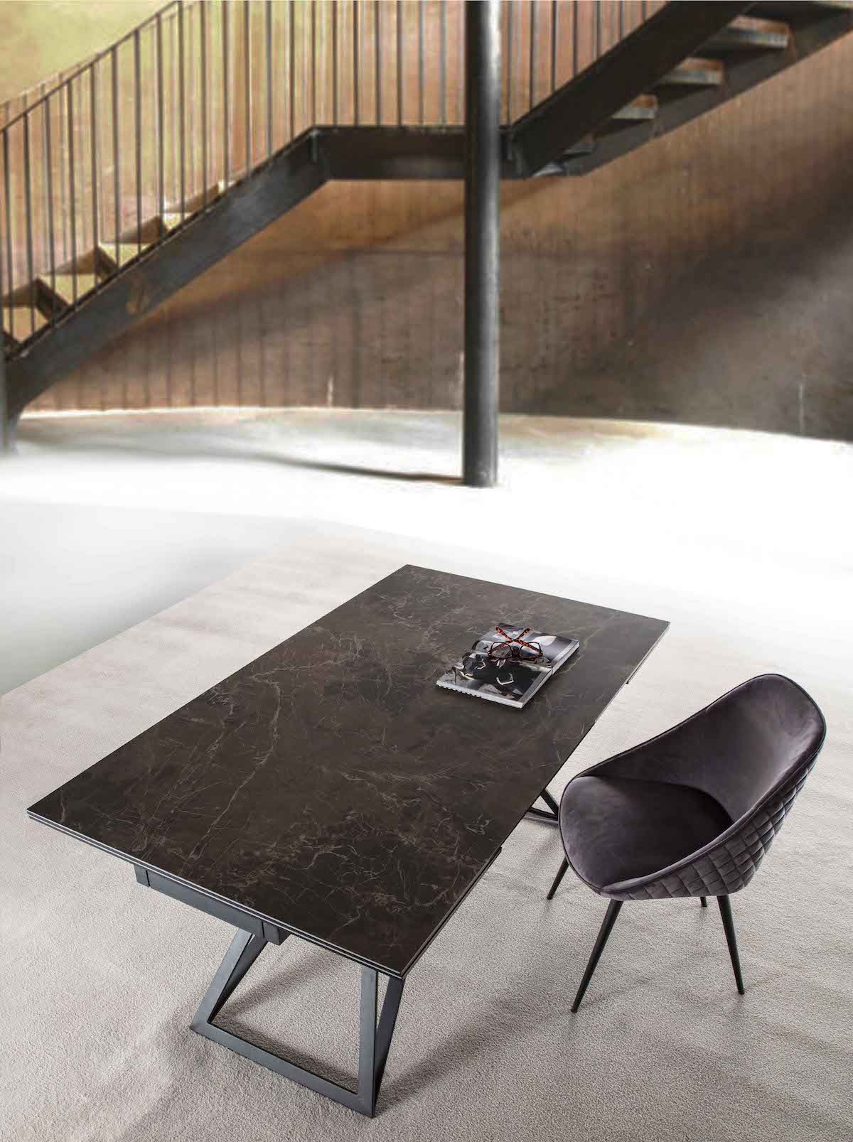 Tavolo da pranzo allungabile in acciaio e ceramica Dalma